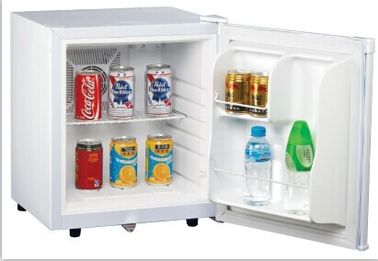 No Pollution No Noise Hotel Mini Bars Electronic Mini Refrigerator For Meeting Room