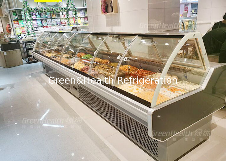 Big Volume Cooked Food Deli Display Refrigerator With Sliding Door 4 Universal Wheel