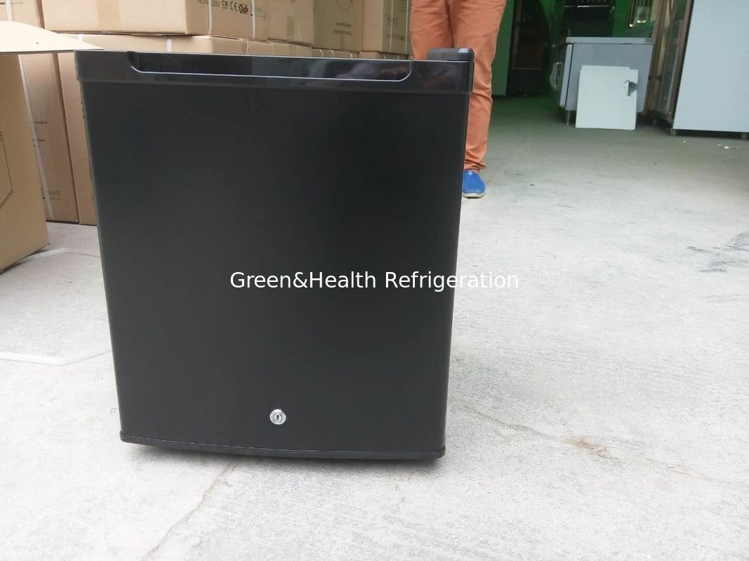No Pollution No Noise Hotel Mini Bars Electronic Mini Refrigerator For Meeting Room