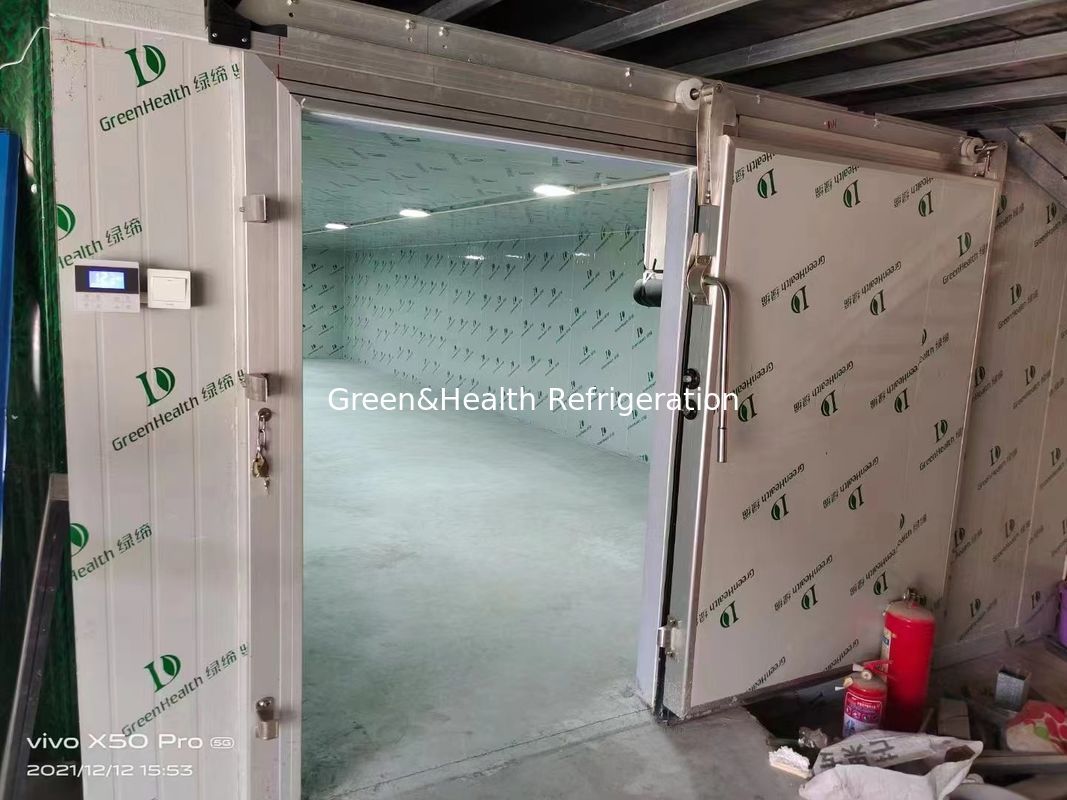 Commercial Walk-In Cooler & Freezer with Customizable Dimensions, High-Density Polyurethane Insulation, and Copeland Compressor