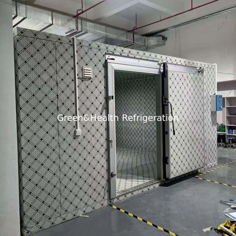 Commercial Walk-In Cooler & Freezer with Customizable Dimensions, High-Density Polyurethane Insulation, and Copeland Compressor