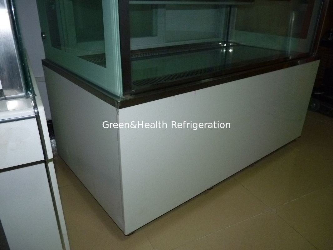 1.5 meter Vertical Chiller 660W , Cake Display Freezer 3 Shelf With Tough Glass