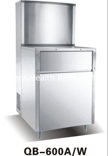 Transparent Crystal Ice Making Machine 50hz R22 For Malls / Hospital