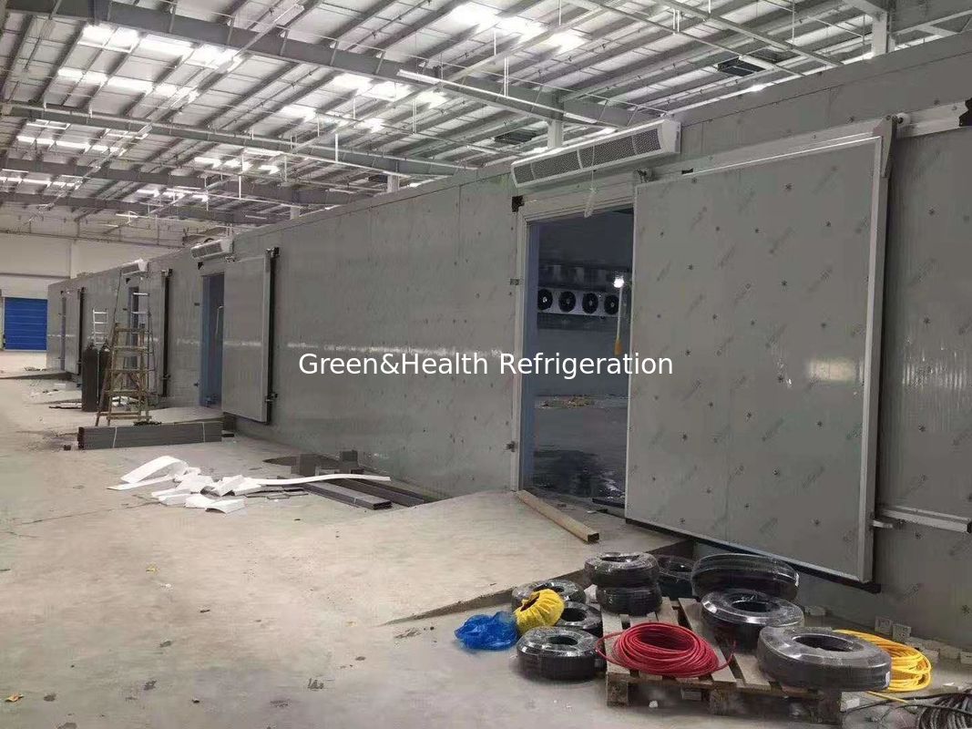 Fan Cooling PU Panel Walk In Cold Rooms For Food Storage 1 Year Warrenty